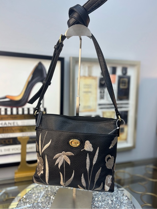 Handbags - Women's Black Floral Embroidered Leather Crossbody Bag